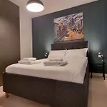 Crispi 5 Apartmán *